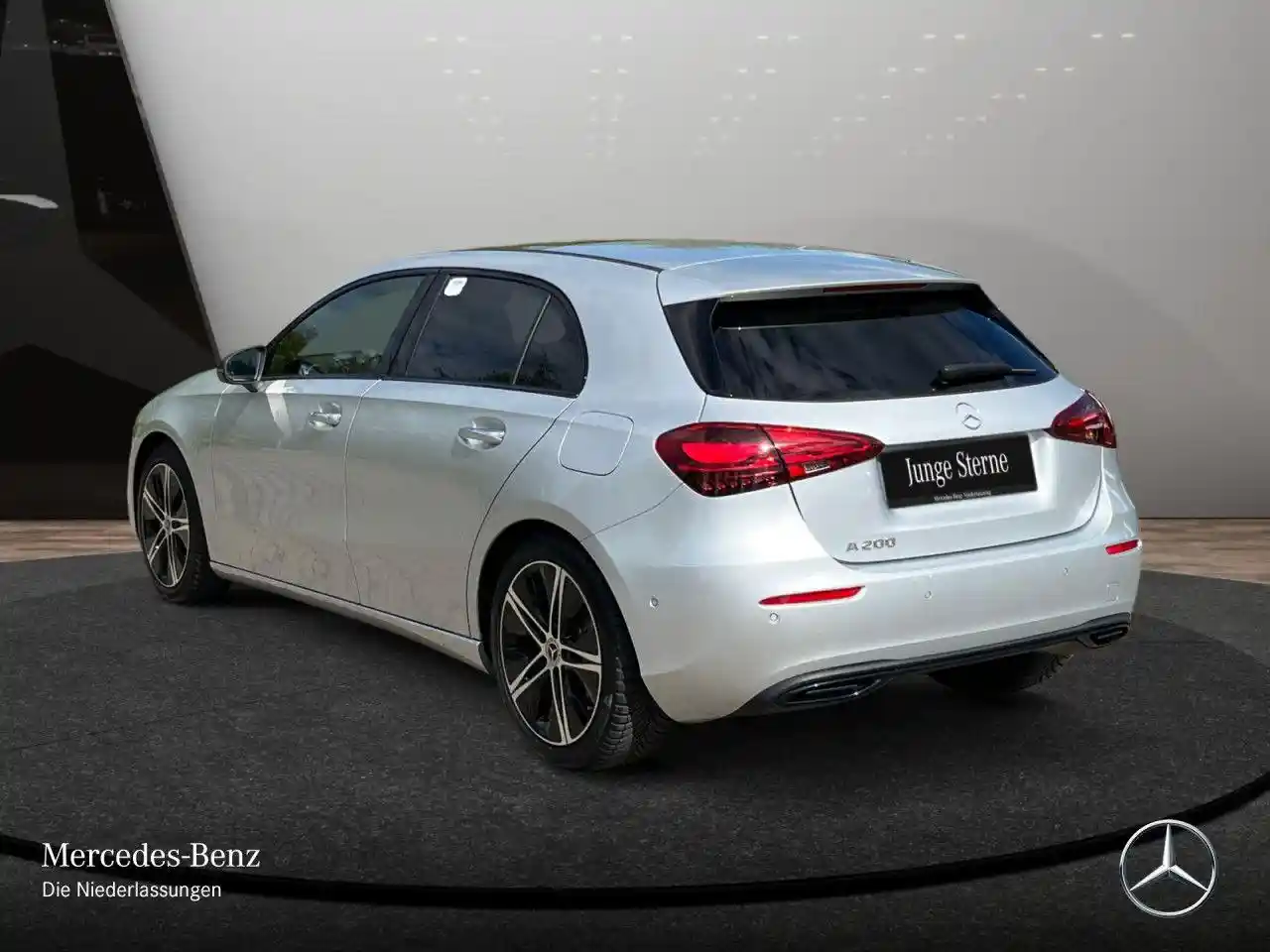 Mercedes-Benz A 200