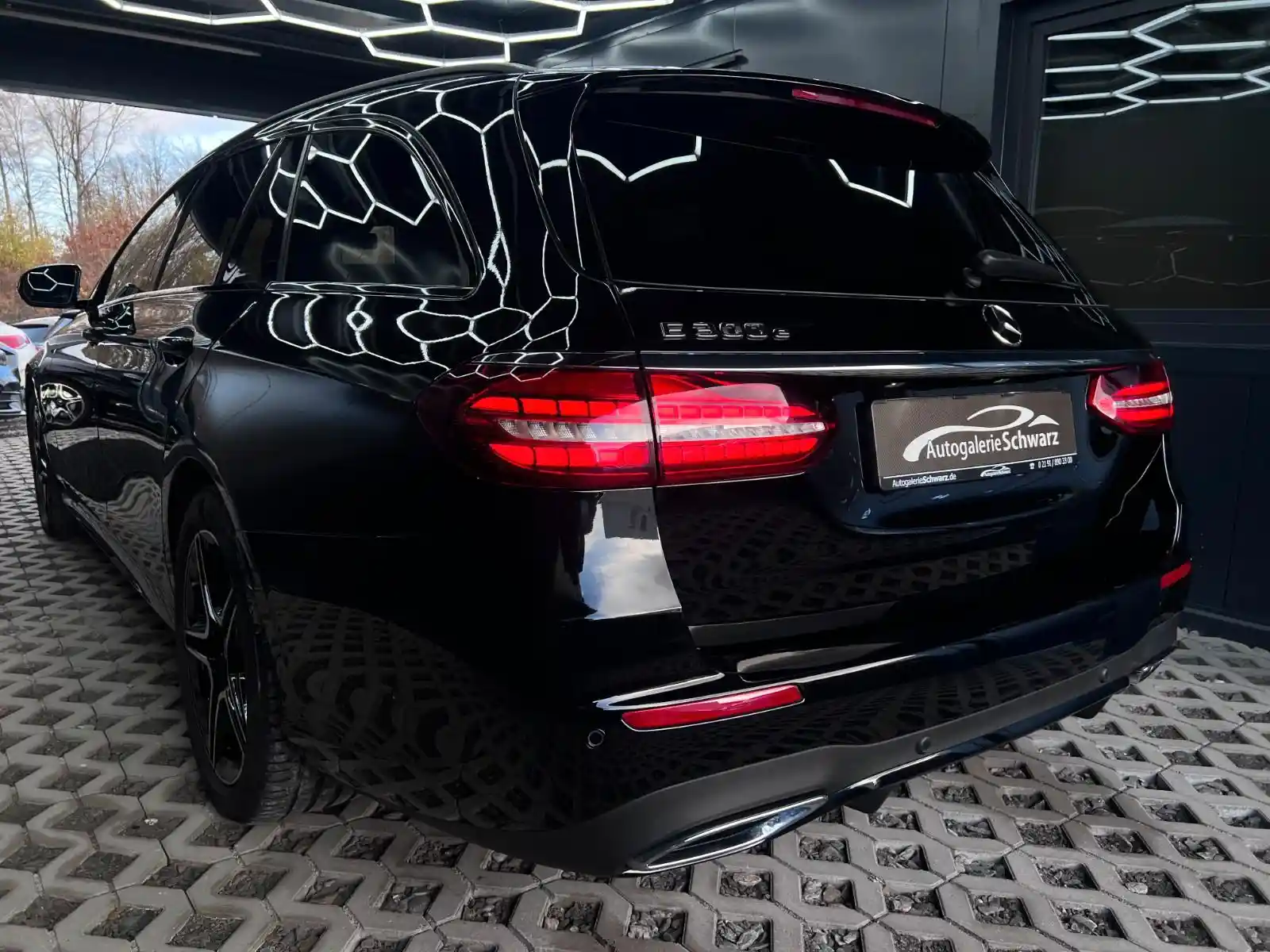 Mercedes-Benz E 300