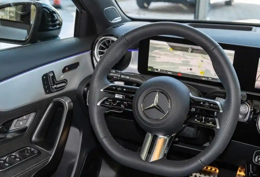 Mercedes-Benz A 200