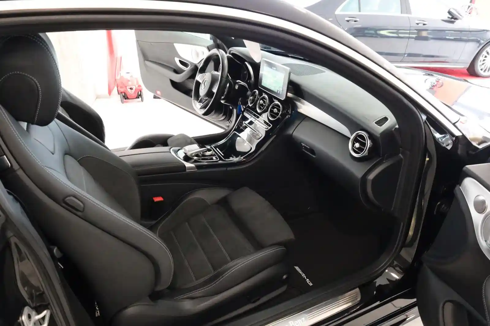 Mercedes-Benz C 400