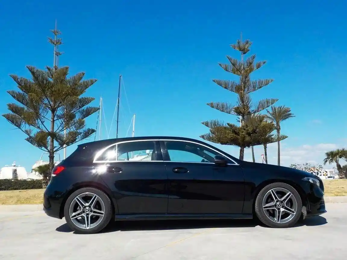 Mercedes-Benz A 180