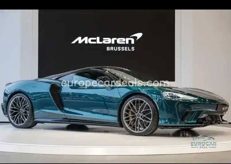 McLaren GT
