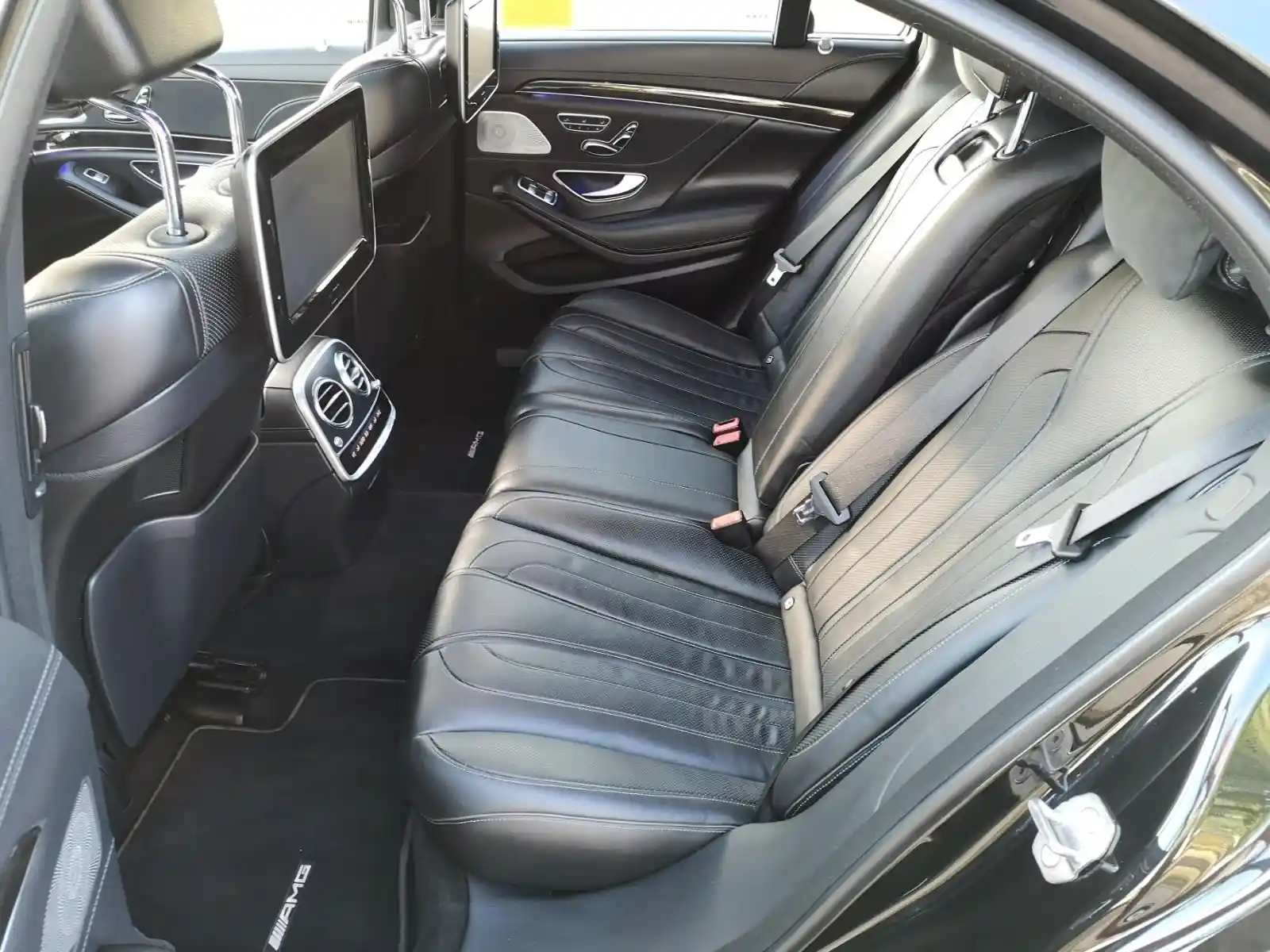 Mercedes-Benz S 400