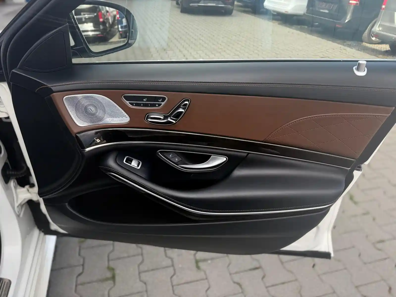 Mercedes-Benz S 560