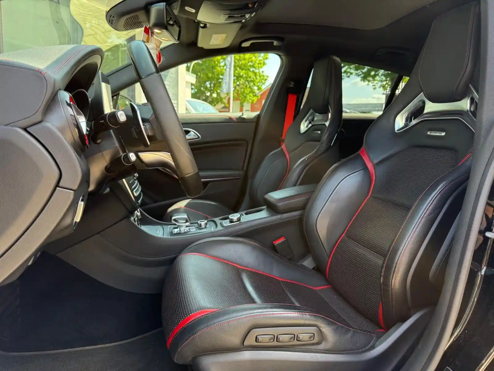 Mercedes-Benz CLA 45 AMG Shooting Brake