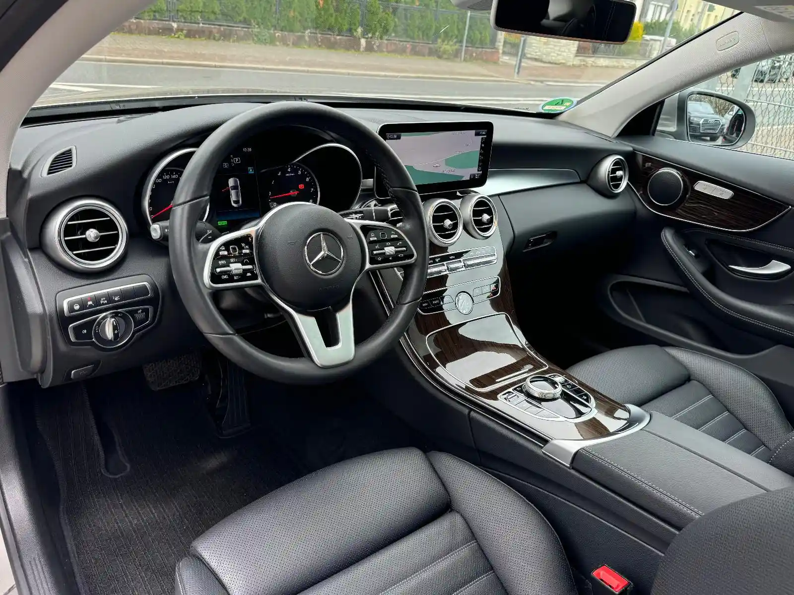 Mercedes-Benz C 200