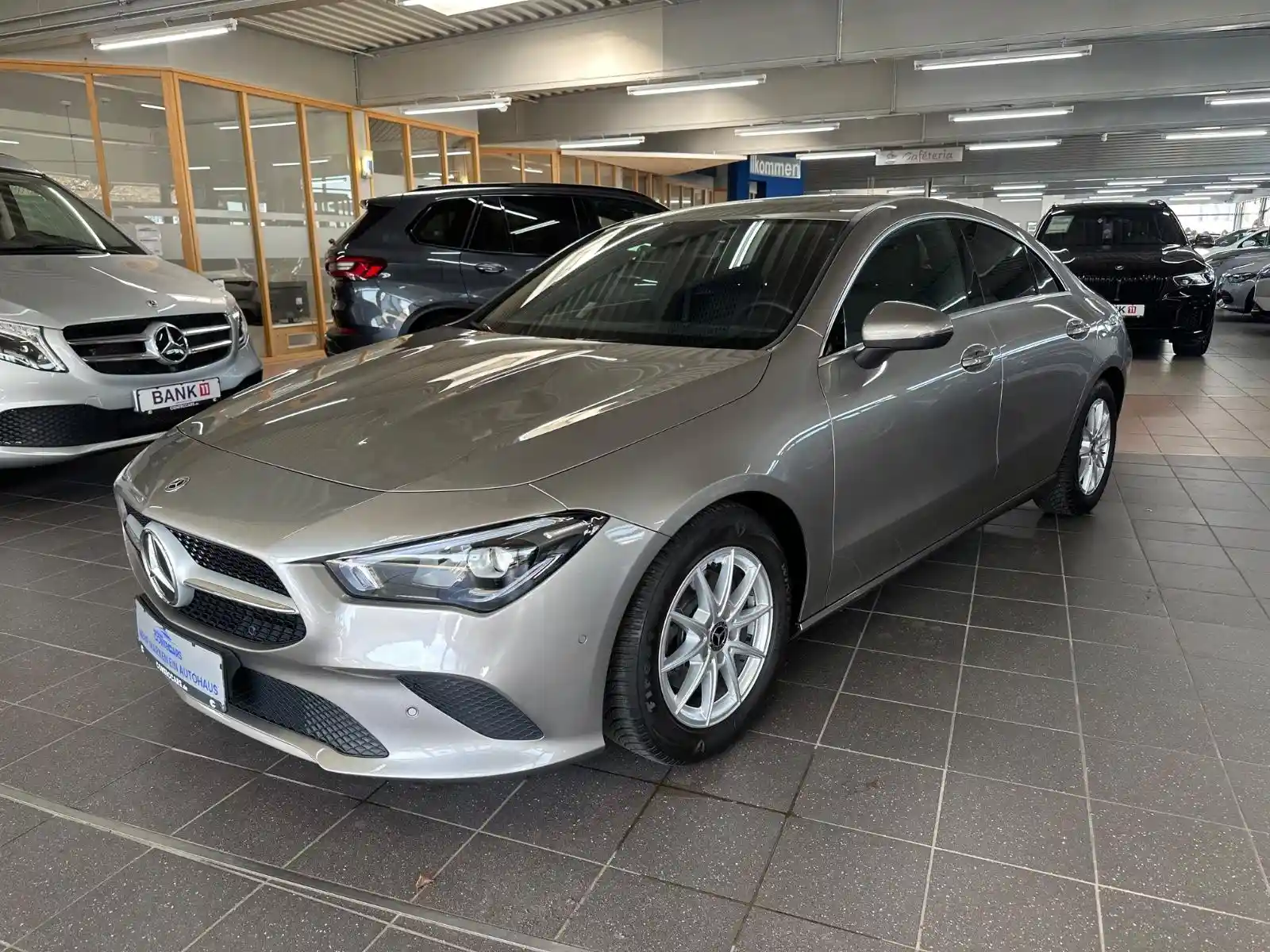 Mercedes-Benz CLA 180