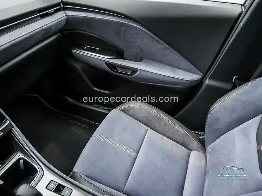 Lexus LBX
