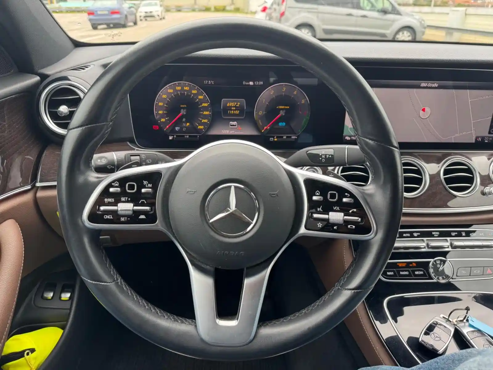 Mercedes-Benz E 300