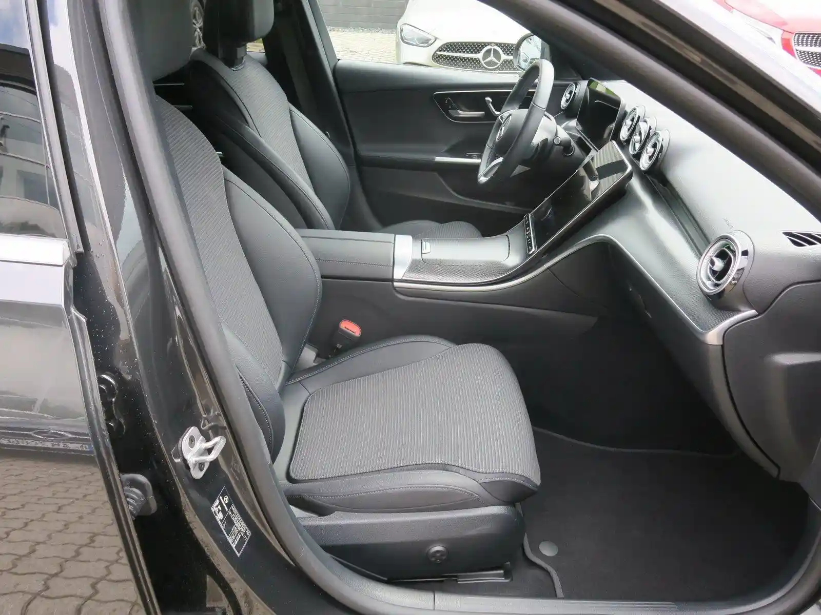 Mercedes-Benz C 200