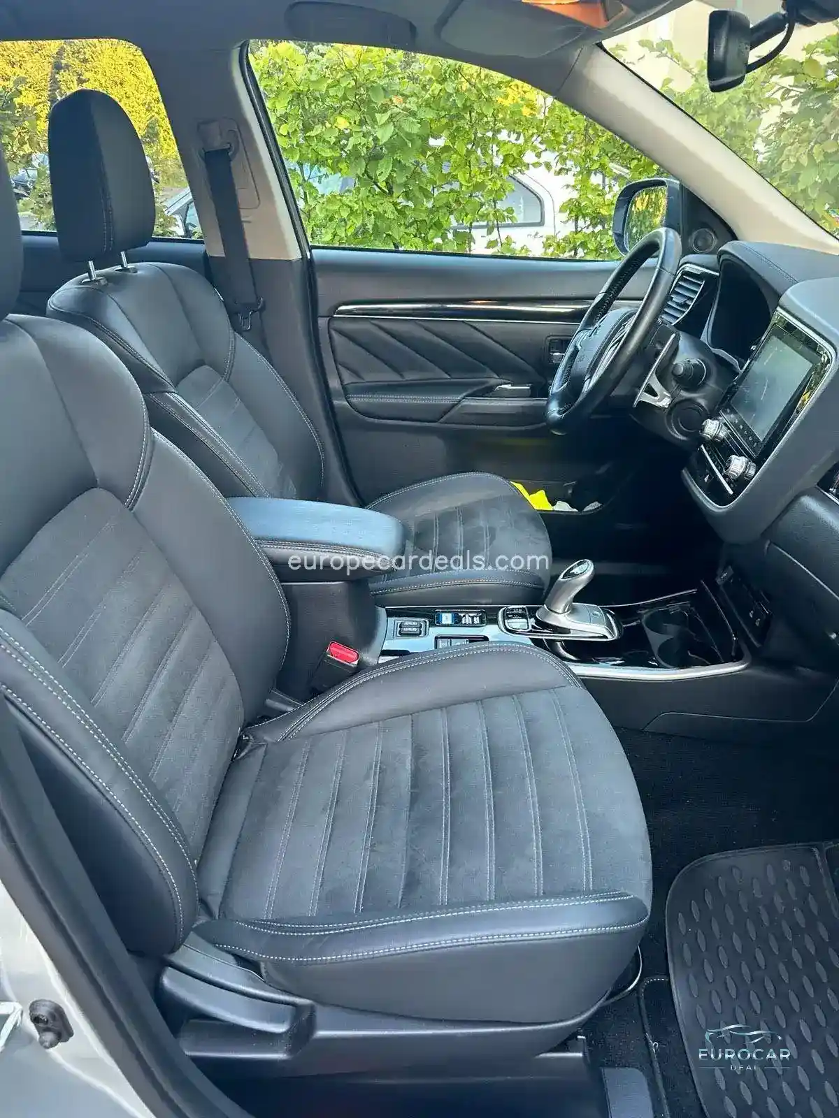 Mitsubishi Plug-in Hybrid Outlander
