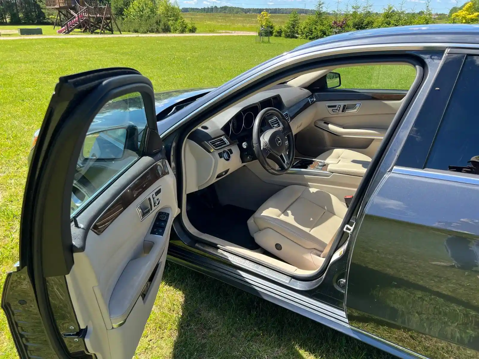 Mercedes-Benz E 350