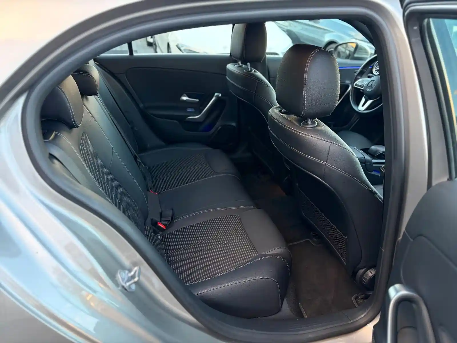 Mercedes-Benz A 220