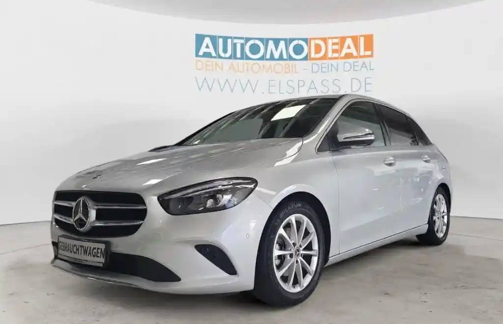 Mercedes-Benz B 180
