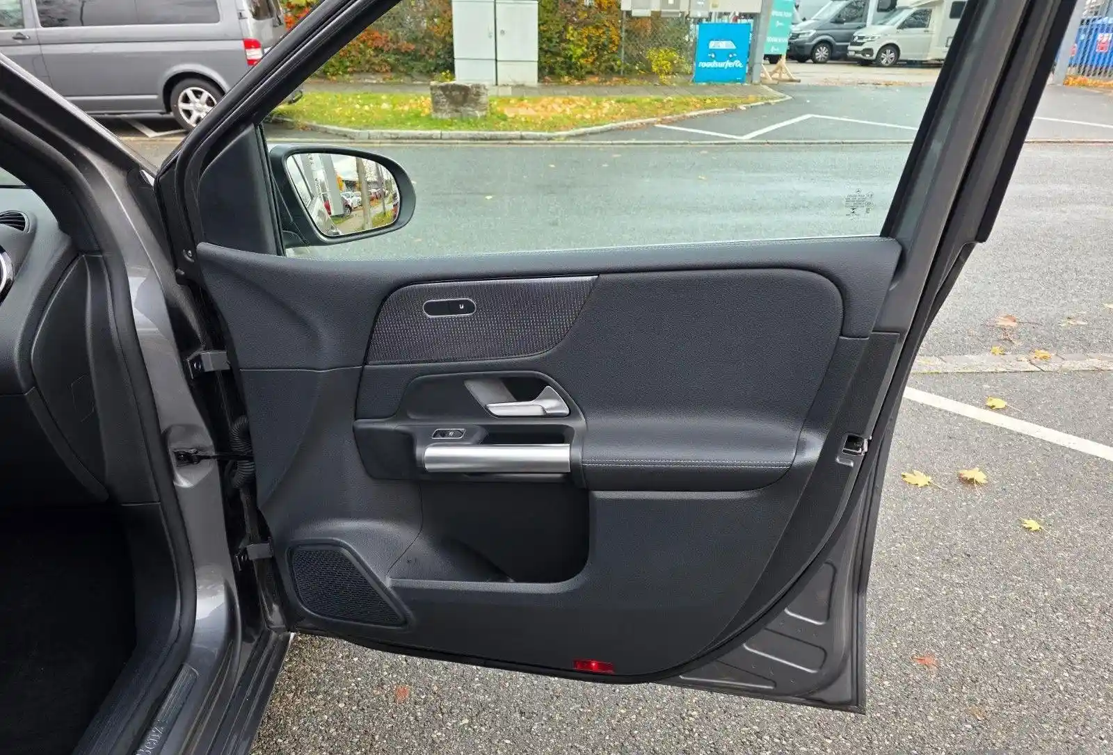 Mercedes-Benz B 220