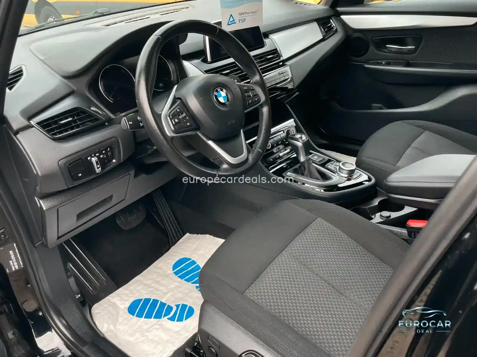 BMW 225
