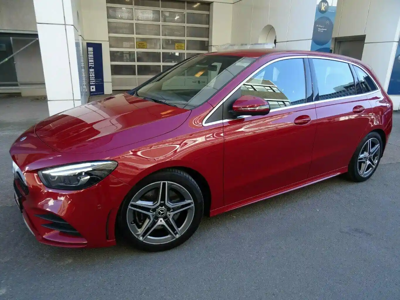 Mercedes-Benz B 220