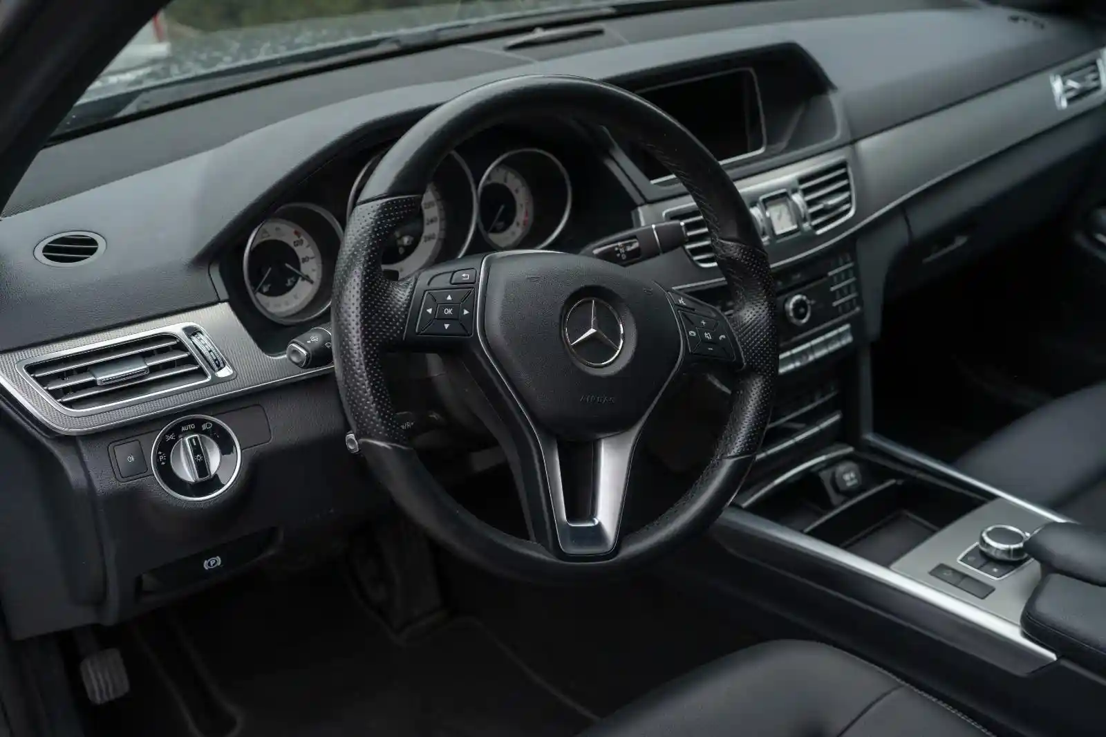 Mercedes-Benz E 200