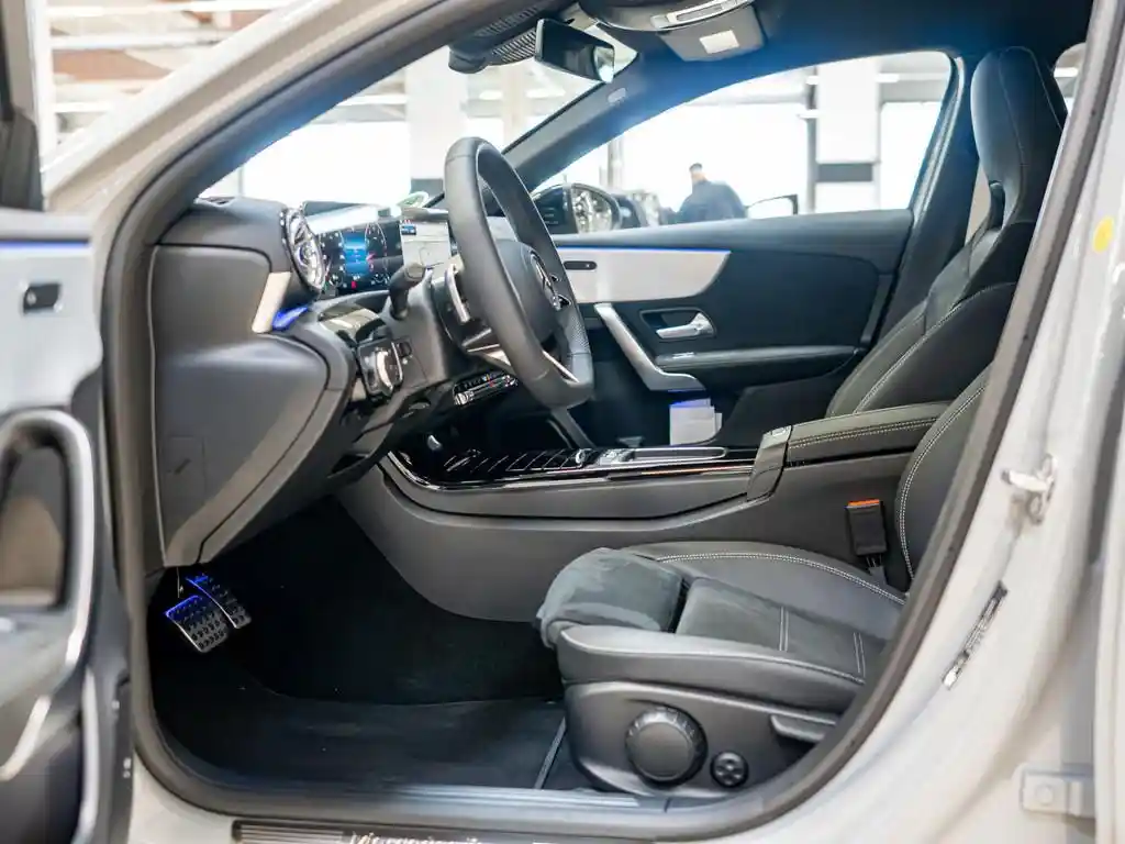 Mercedes-Benz A 250