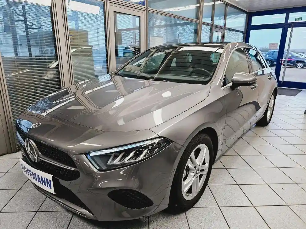 Mercedes-Benz A 220