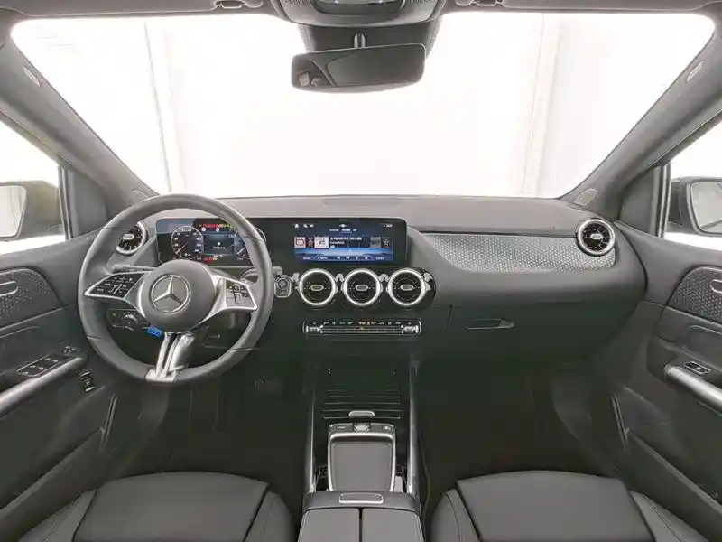 Mercedes-Benz B 220