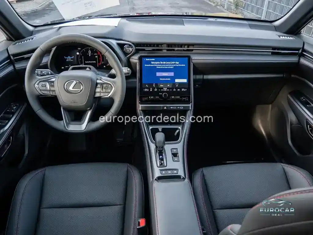 Lexus LBX