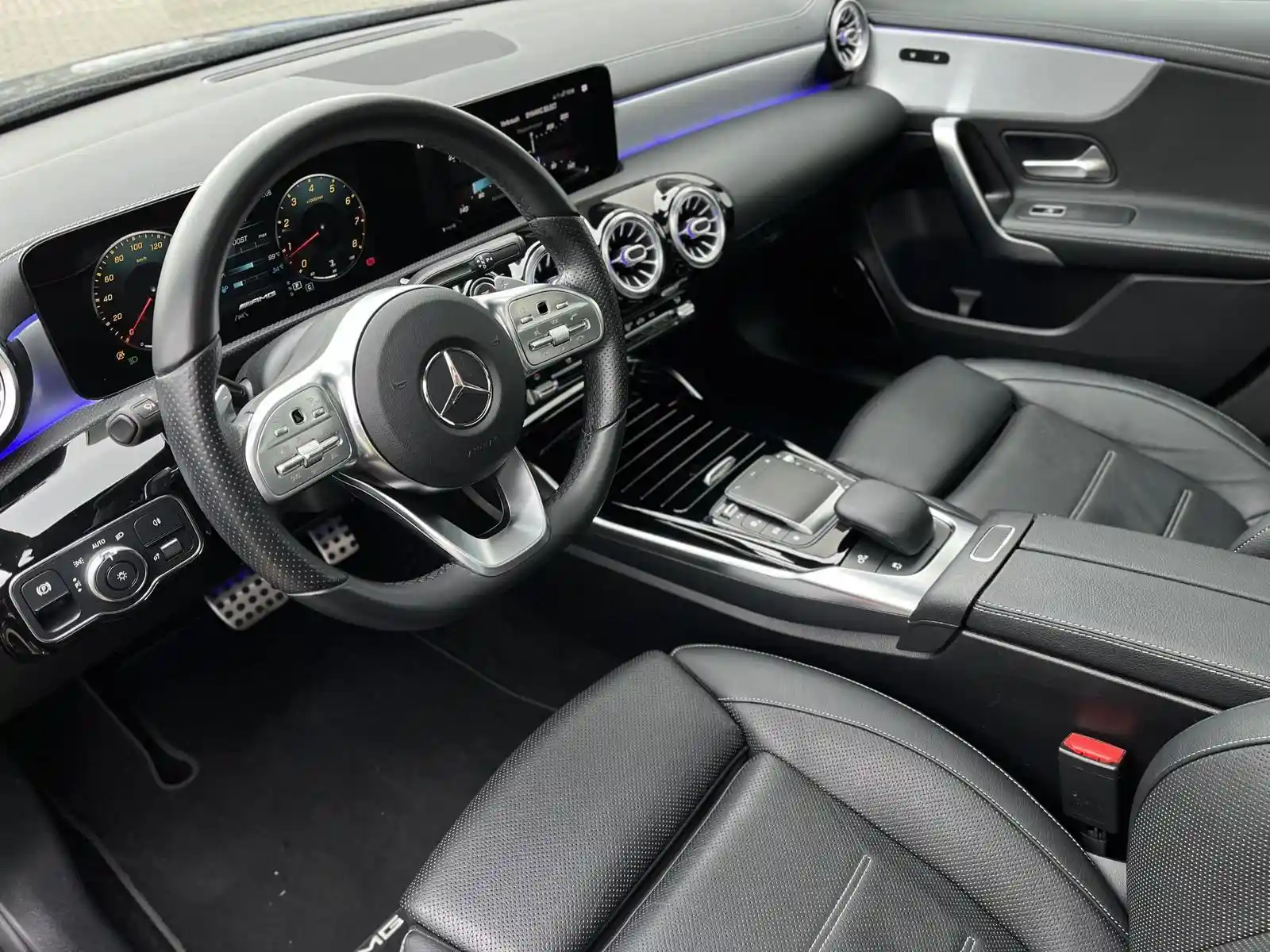 Mercedes-Benz A 35 AMG