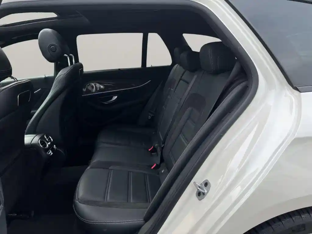 Mercedes-Benz E 63 AMG