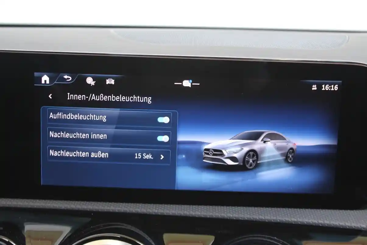 Mercedes-Benz CLA 180