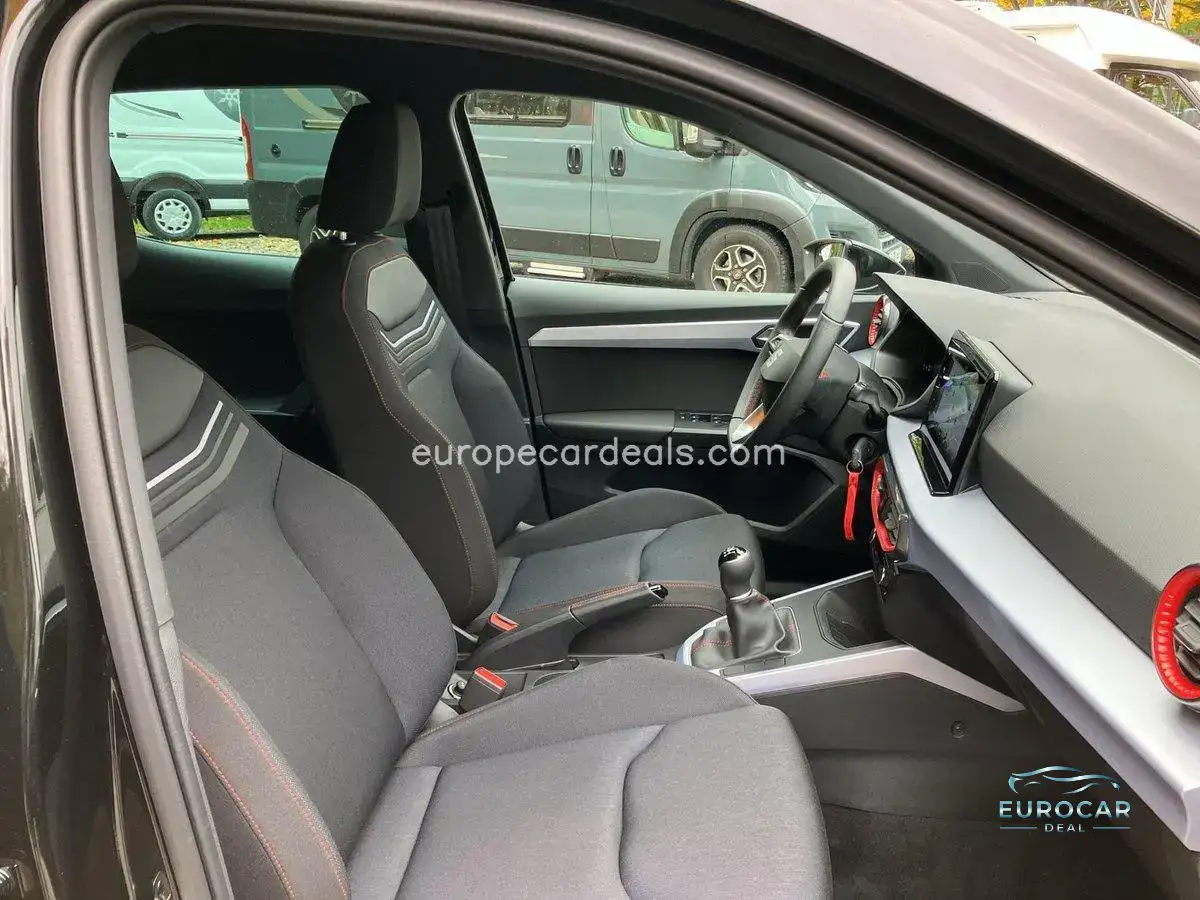 Seat Arona