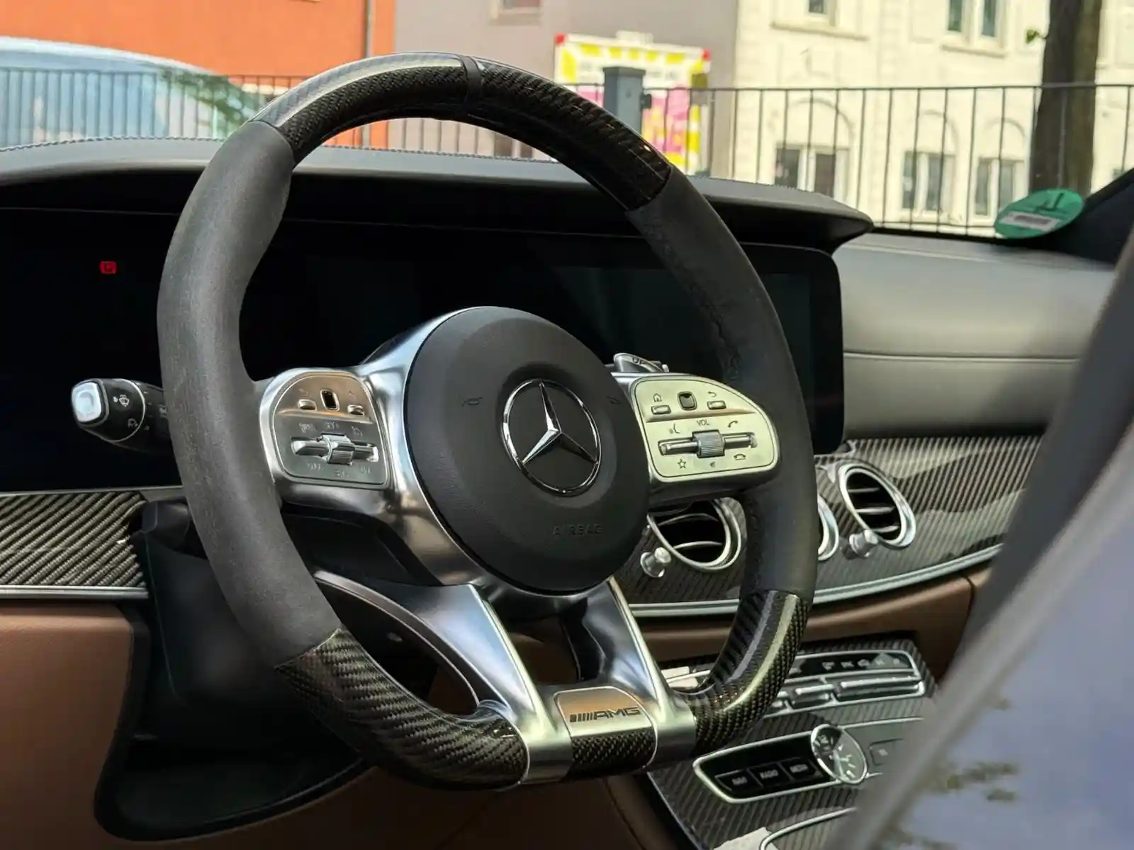 Mercedes-Benz E 63 AMG