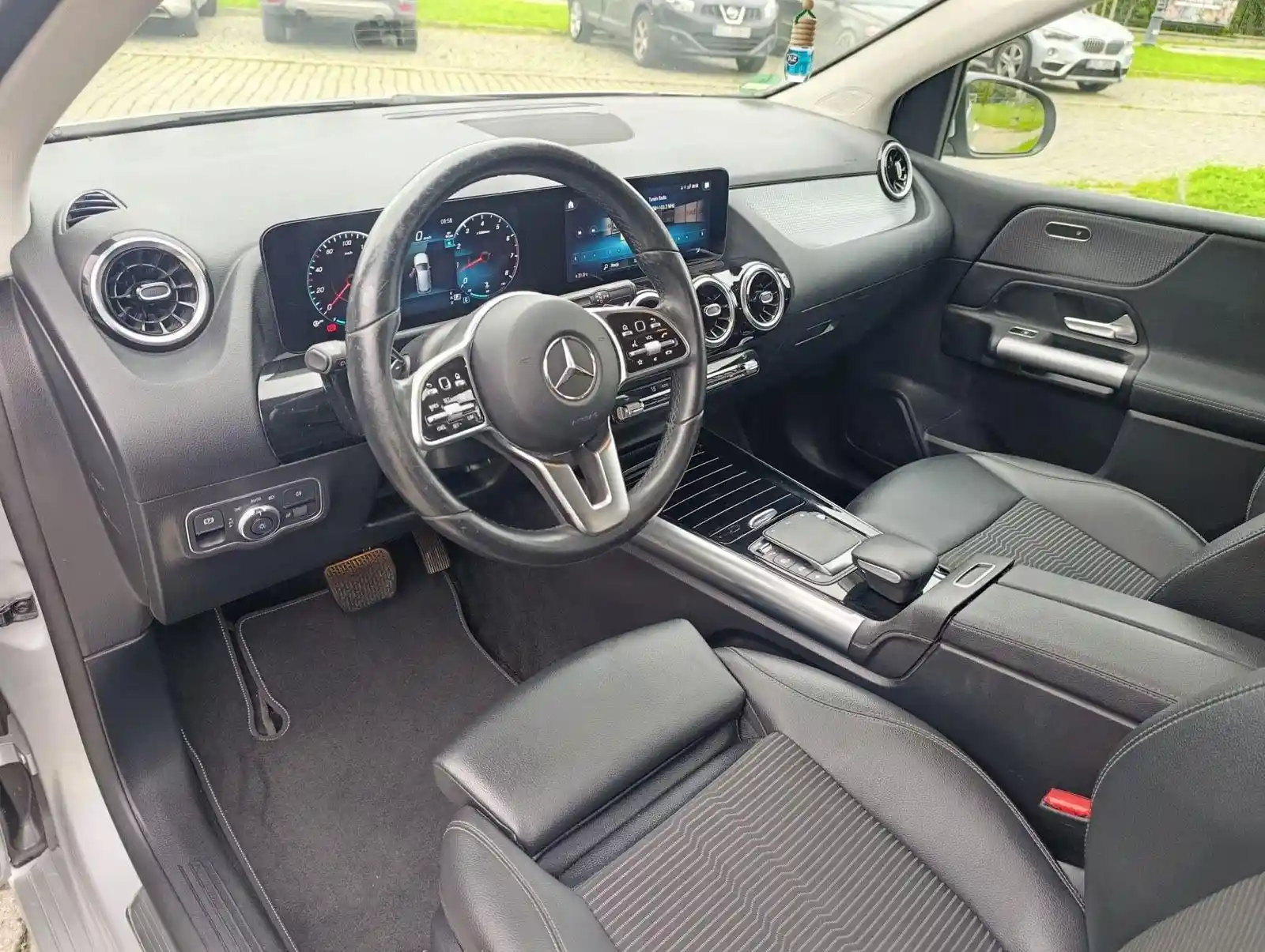 Mercedes-Benz B 250
