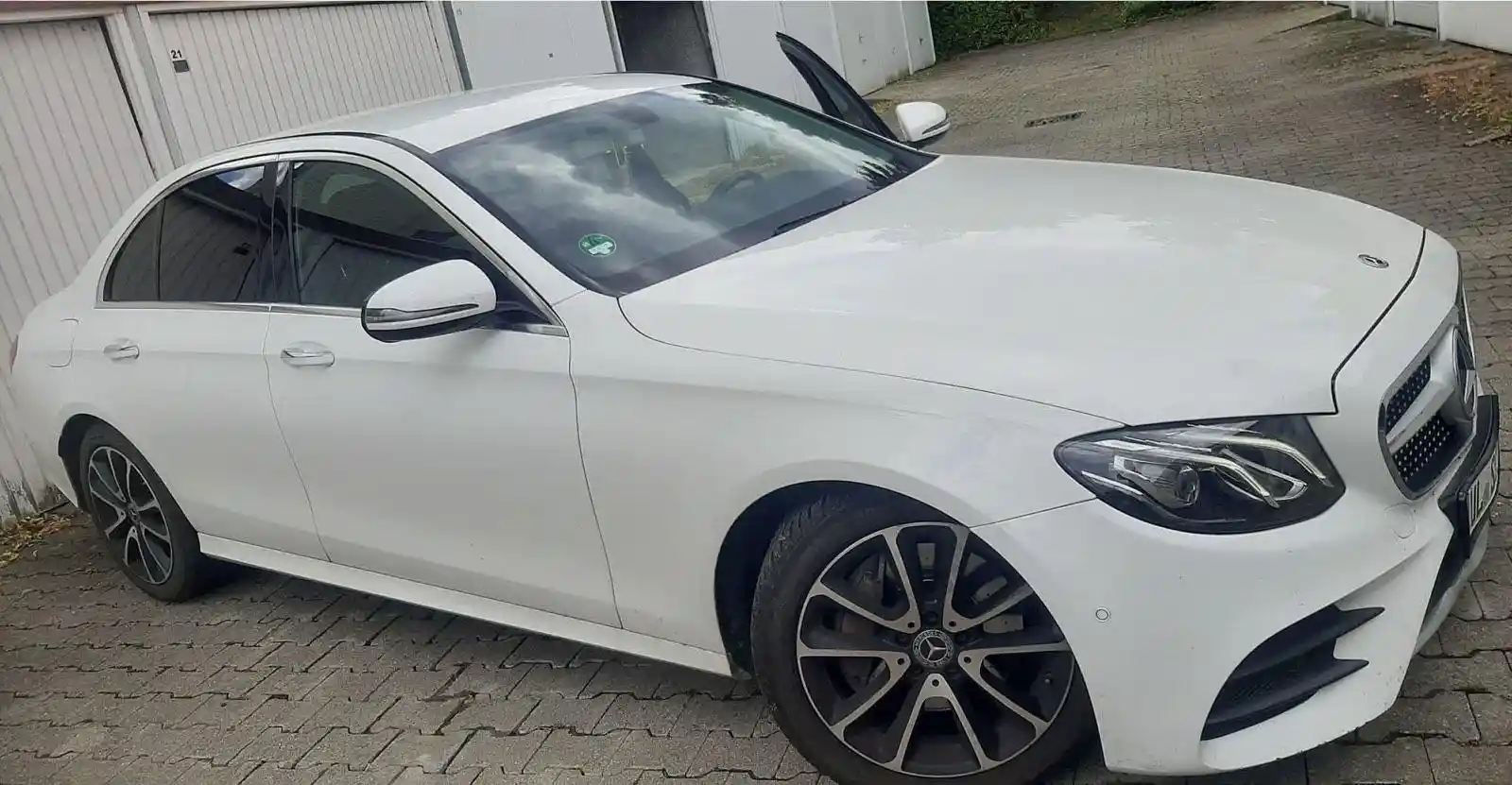 Mercedes-Benz E 200