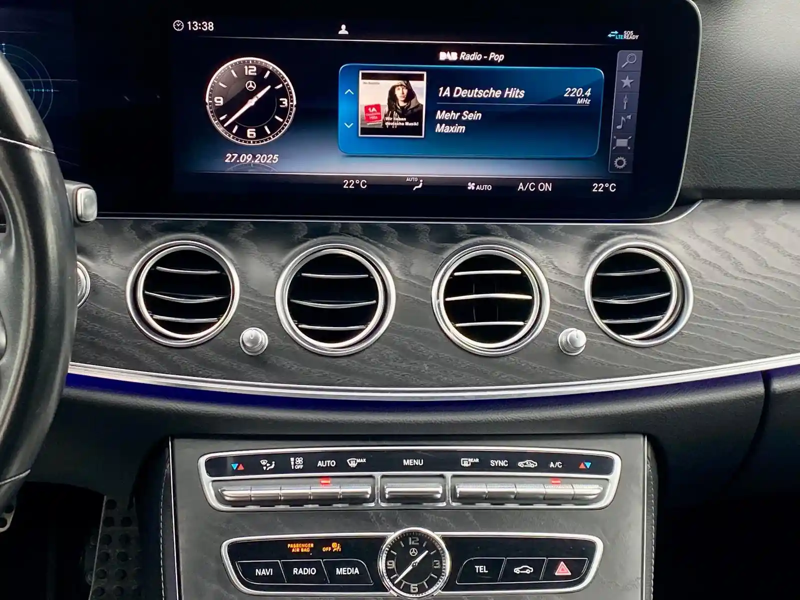 Mercedes-Benz E 220