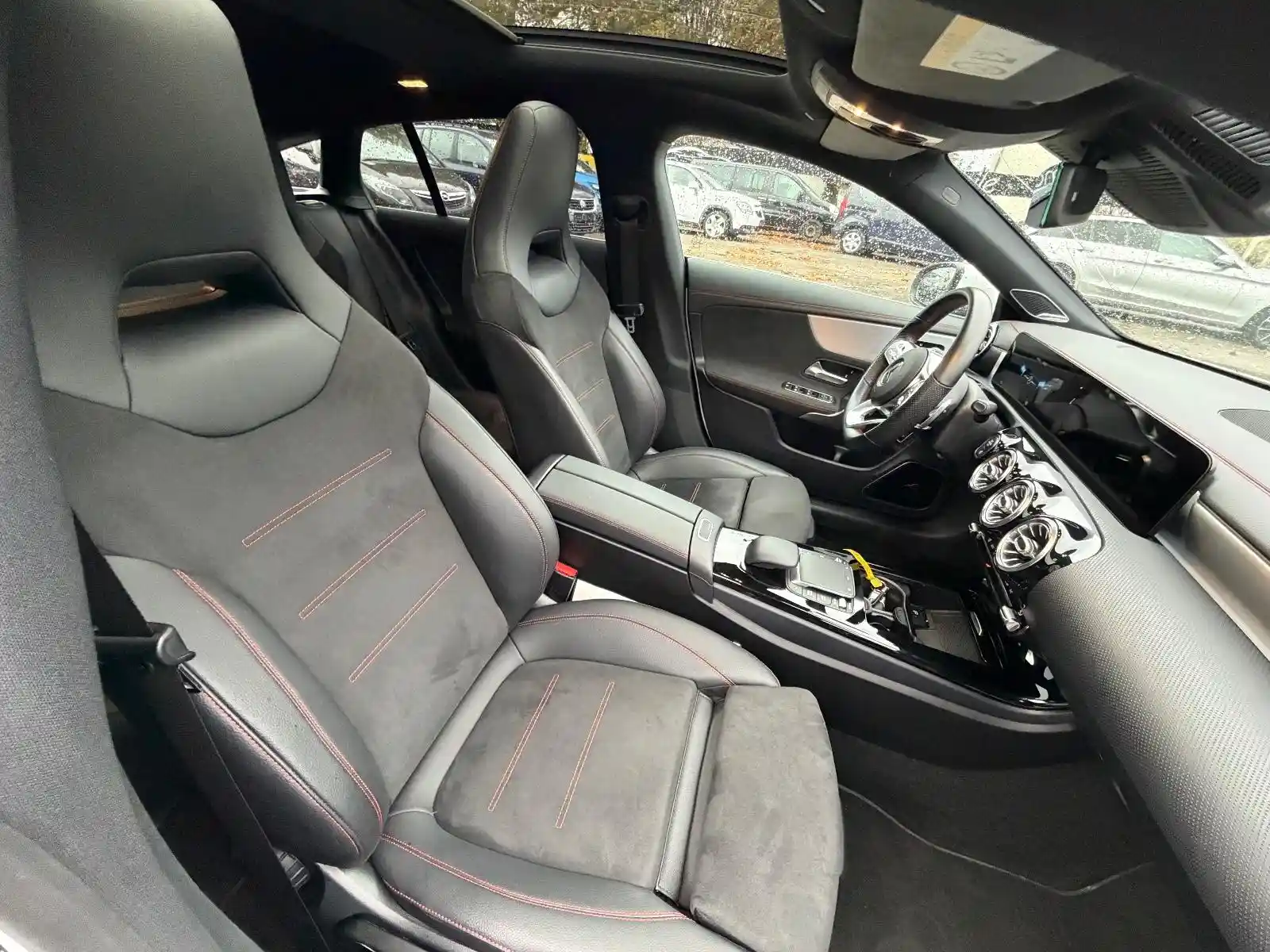 Mercedes-Benz CLA 200
