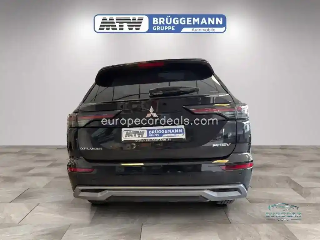 Mitsubishi Plug-in Hybrid Outlander