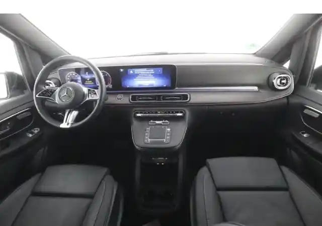 Mercedes-Benz V 220