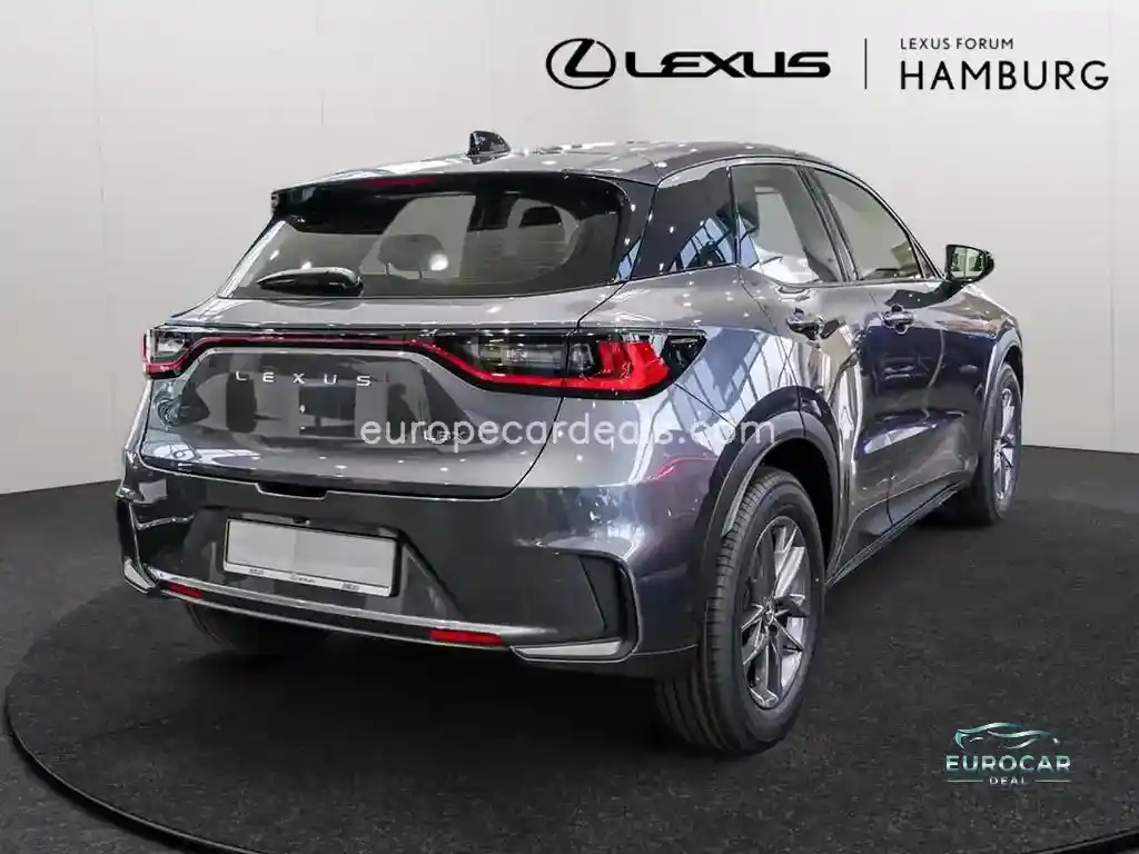 Lexus LBX