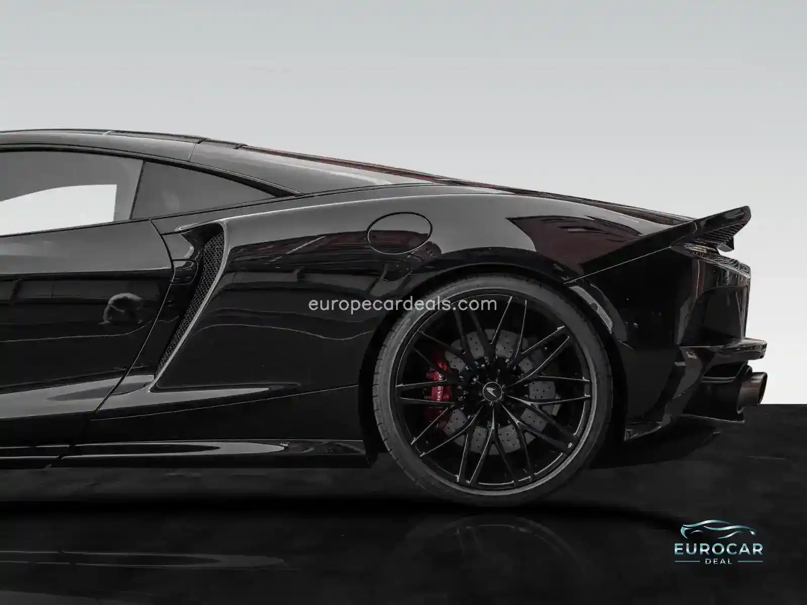 McLaren GT