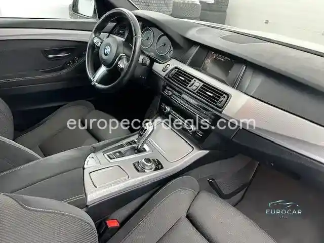 BMW 525