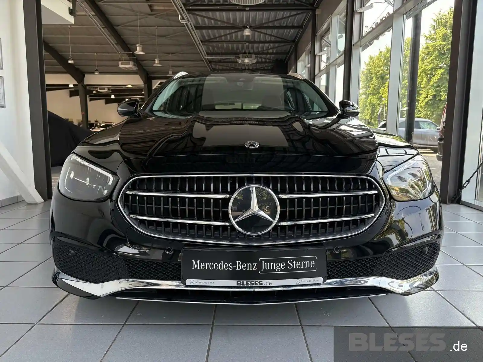 Mercedes-Benz E 220