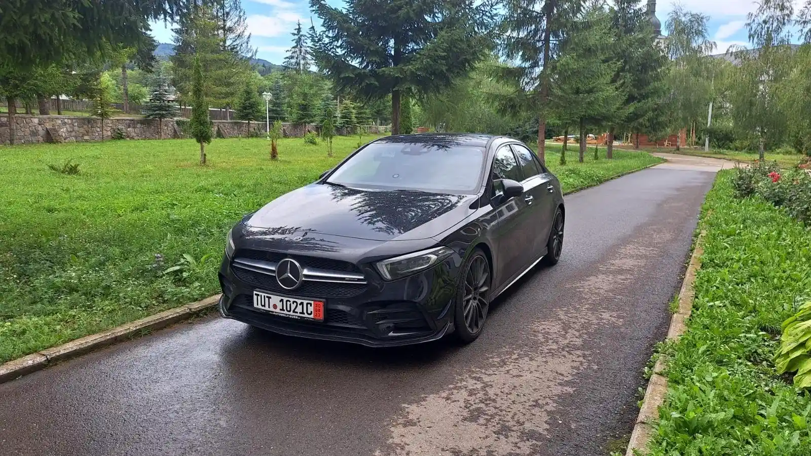 Mercedes-Benz A 35 AMG