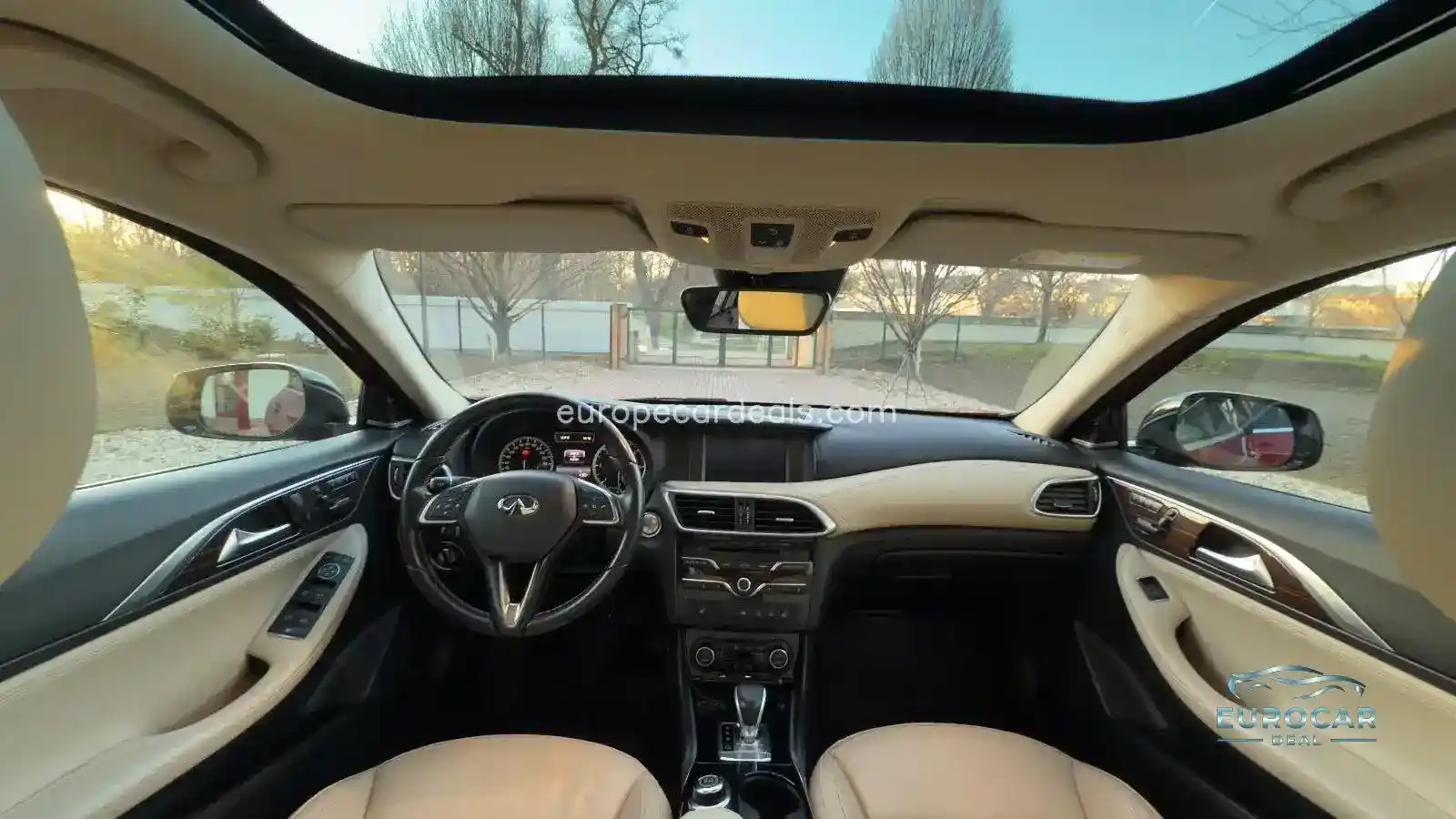 Infiniti QX30