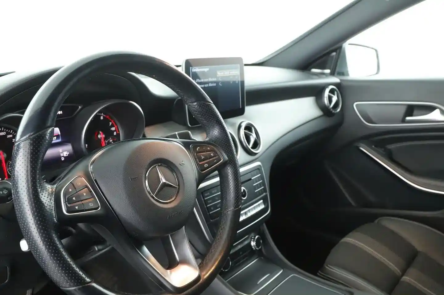 Mercedes-Benz CLA 200 Shooting Brake