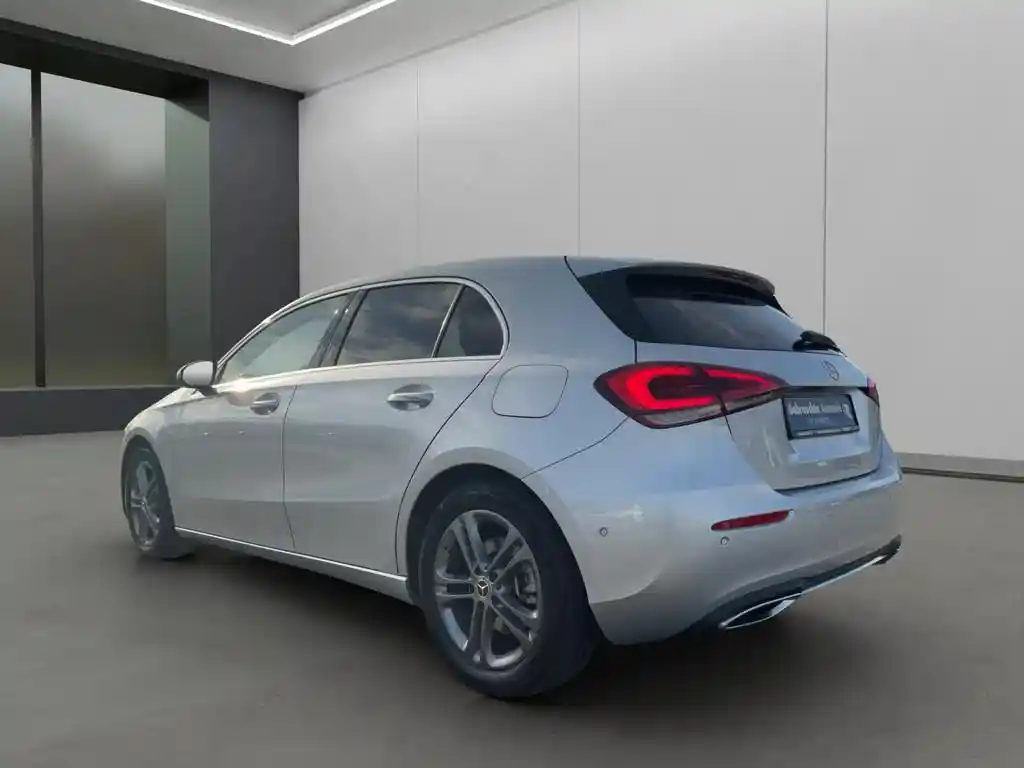Mercedes-Benz A 220
