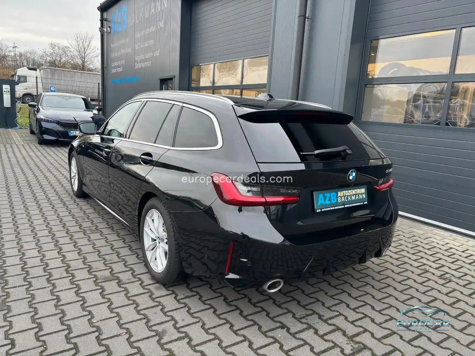BMW 330