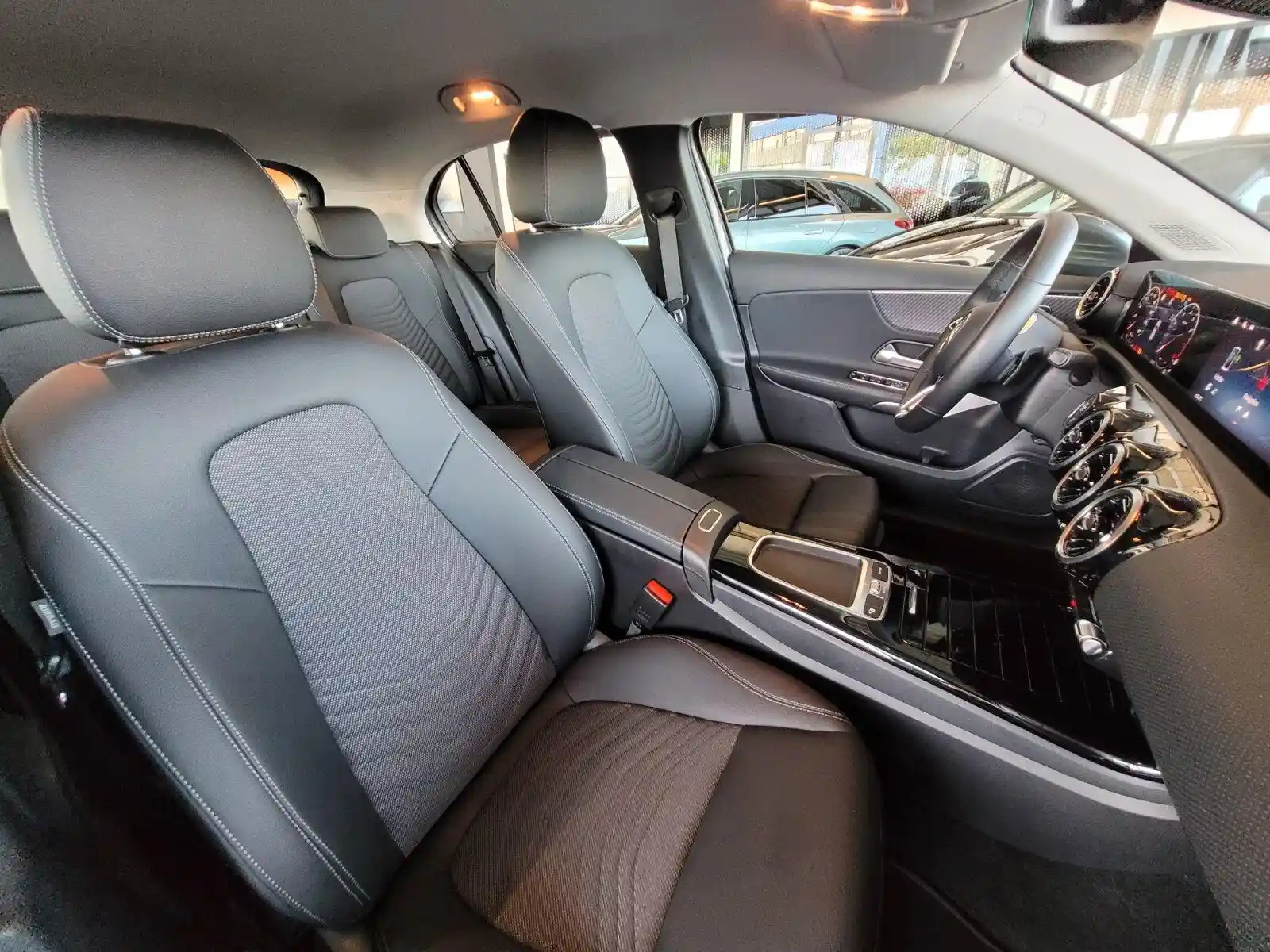 Mercedes-Benz A 200