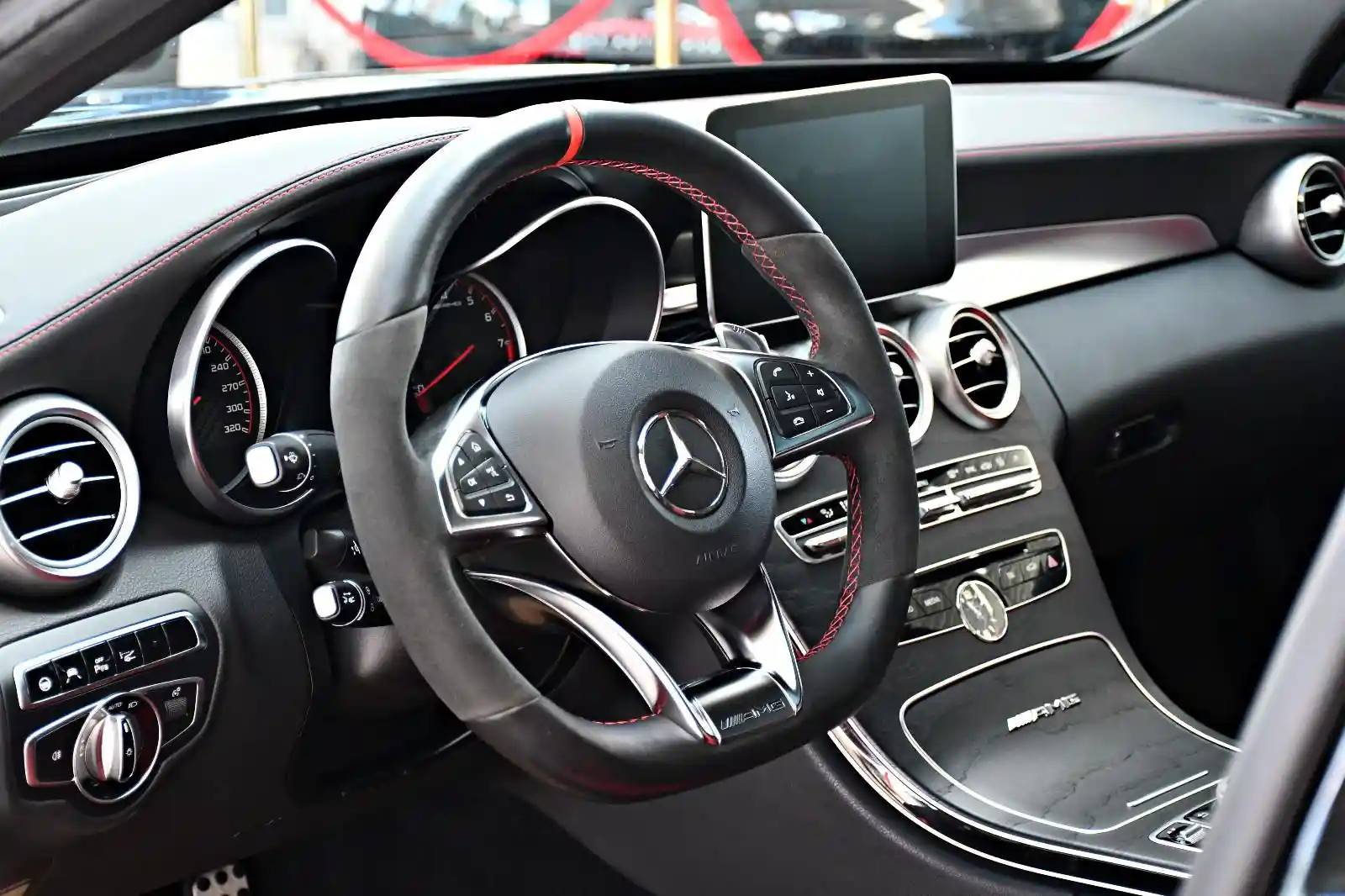 Mercedes-Benz C 63 AMG