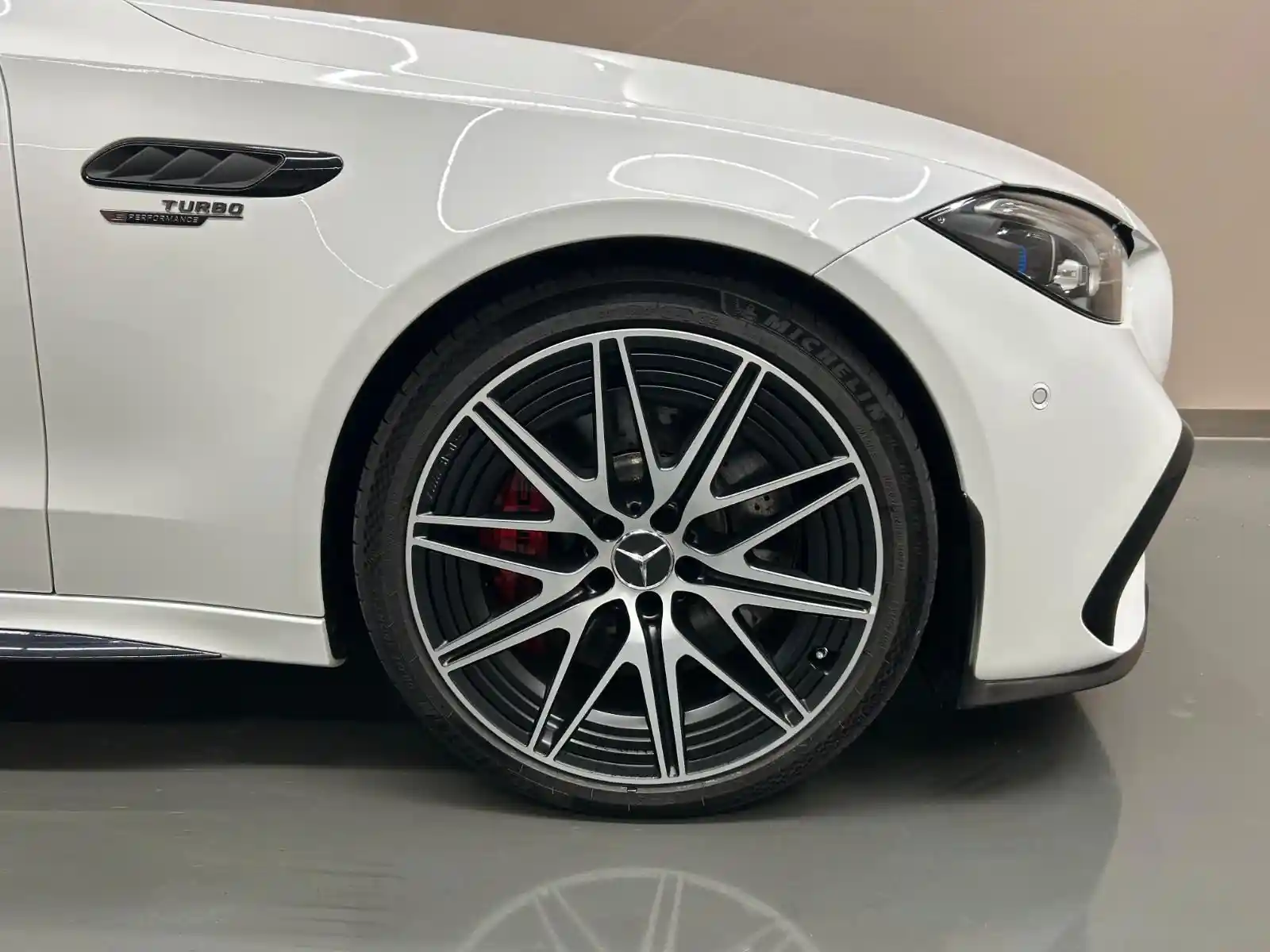 Mercedes-Benz C 63 AMG