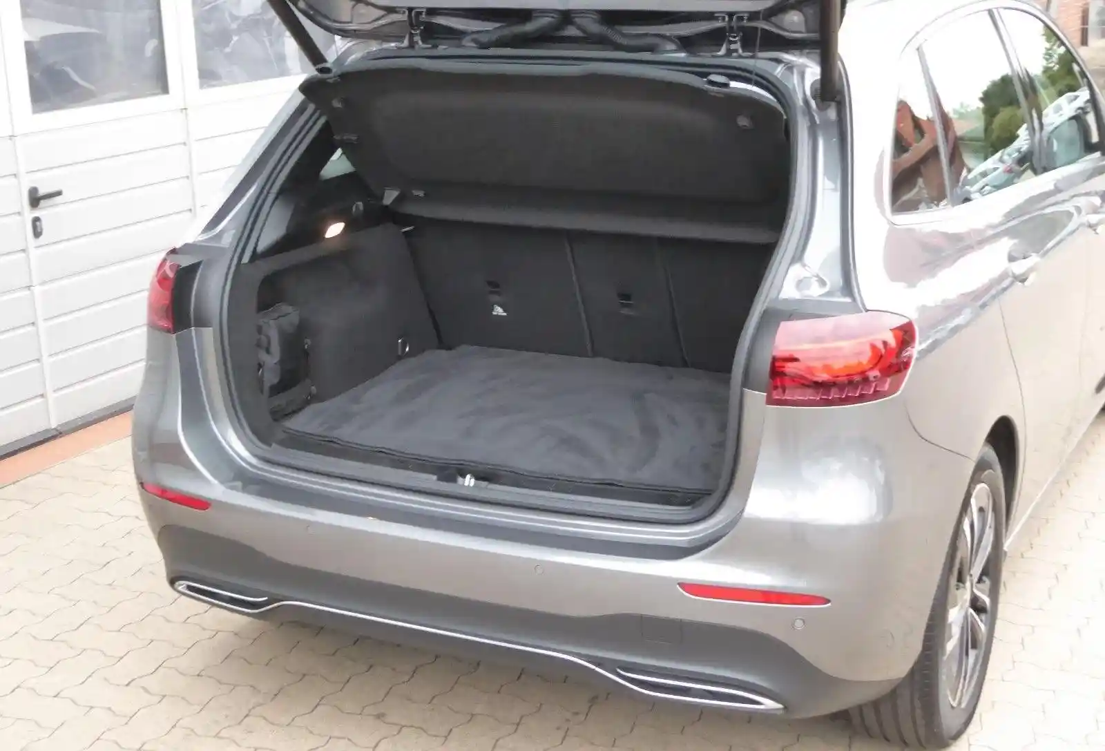 Mercedes-Benz B 200